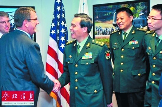 2012年8月23日，蔡英挺中在五角大楼会见美国副防长卡特。王络