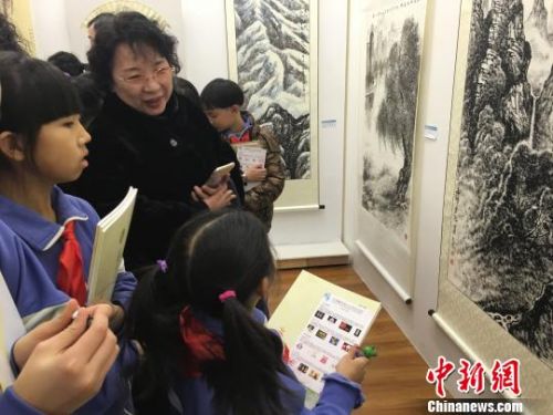 京津冀中小学家乡美书画展在北京开幕 师生眼中的家乡